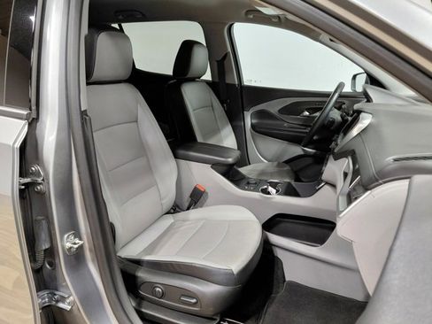 Certified 2024 GMC Terrain SLT image 23