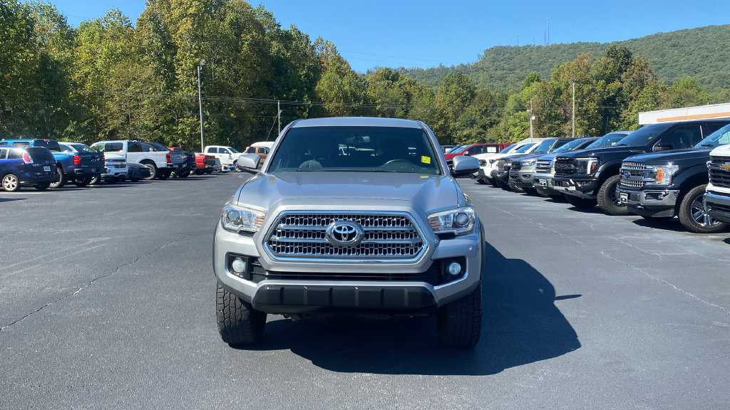 Used 2017 Toyota Tacoma TRD Off-Road w/ Tow Package RWD image 2