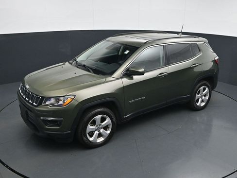 Used 2021 Jeep Compass Latitude AWD/4WD image 15