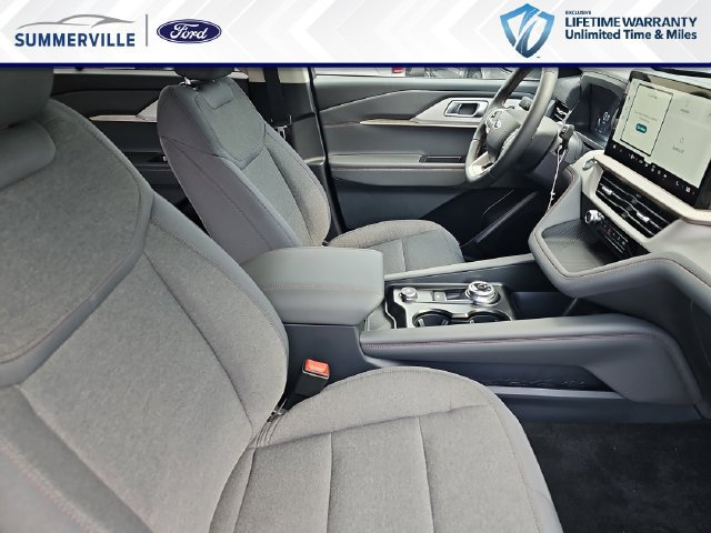 New 2026 Ford Explorer Active RWD image 12