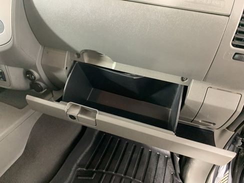 Used 2020 Nissan Frontier SV image 40