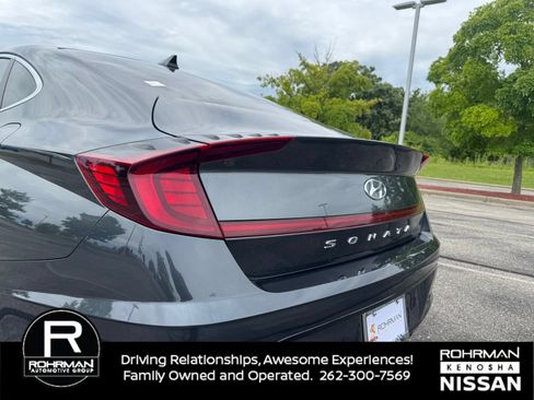 Used 2022 Hyundai Sonata SEL w/ Convenience Package FWD image 4