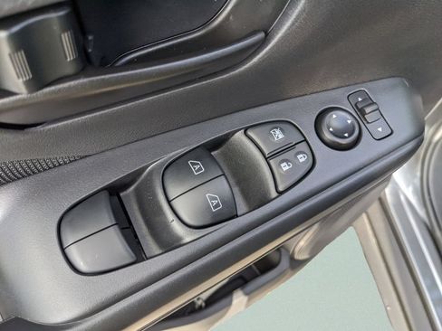 Certified 2025 Nissan Kicks Play S FWD image 26