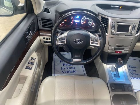 Used 2014 Subaru Legacy 2.5i Limited w/ Moonroof Package AWD/4WD image 23