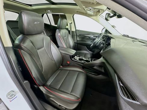 Used 2023 Buick Envision Essence w/ Sport Touring Package AWD/4WD image 34