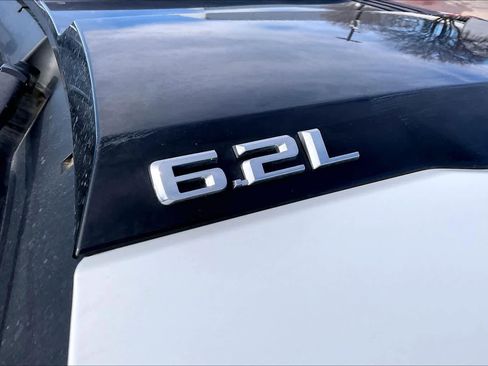 Used 2022 Chevrolet Silverado 1500 ZR2 w/ Technology Package image 31