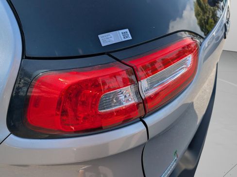 Used 2014 Jeep Cherokee Latitude image 30