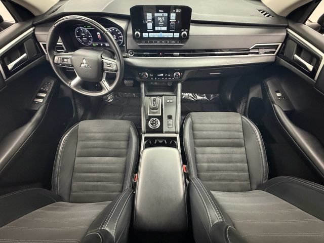Used 2024 Mitsubishi Outlander 4WD Plug-In Hybrid image 18