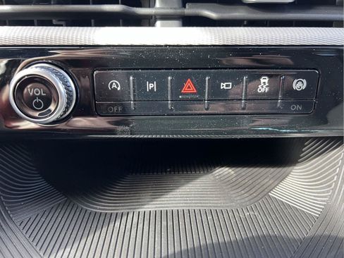 Used 2026 Ford Explorer Active AWD/4WD image 27