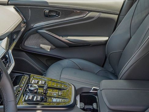 New 2025 Aston Martin DBX 707 image 27
