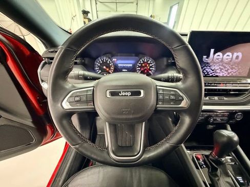Used 2022 Jeep Compass Limited AWD/4WD image 11