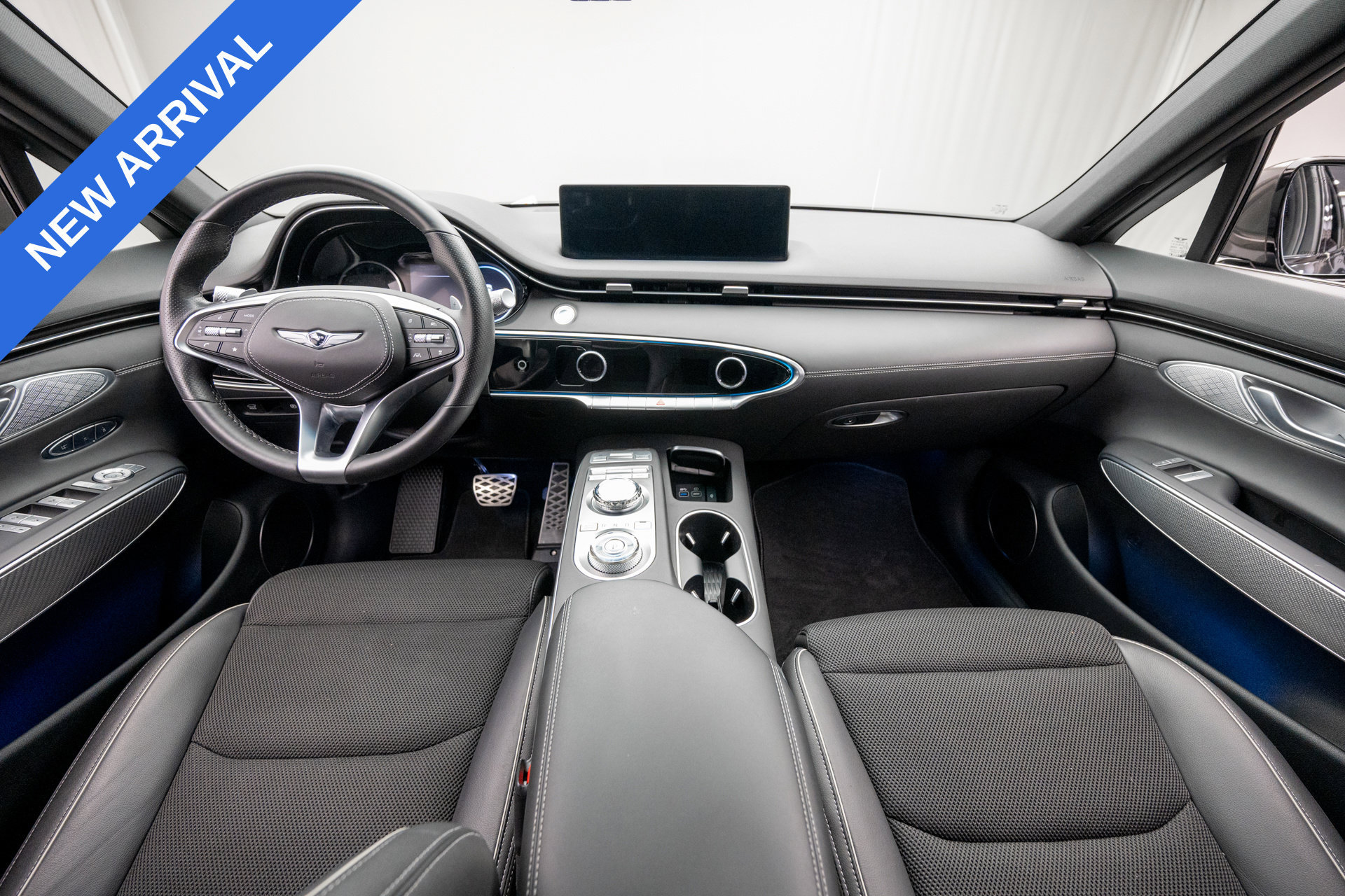 Used 2025 Genesis GV70 3.5T Sport AWD/4WD image 10