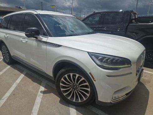 Used 2020 Lincoln Aviator Reserve w/ Elements Package Plus RWD image 2