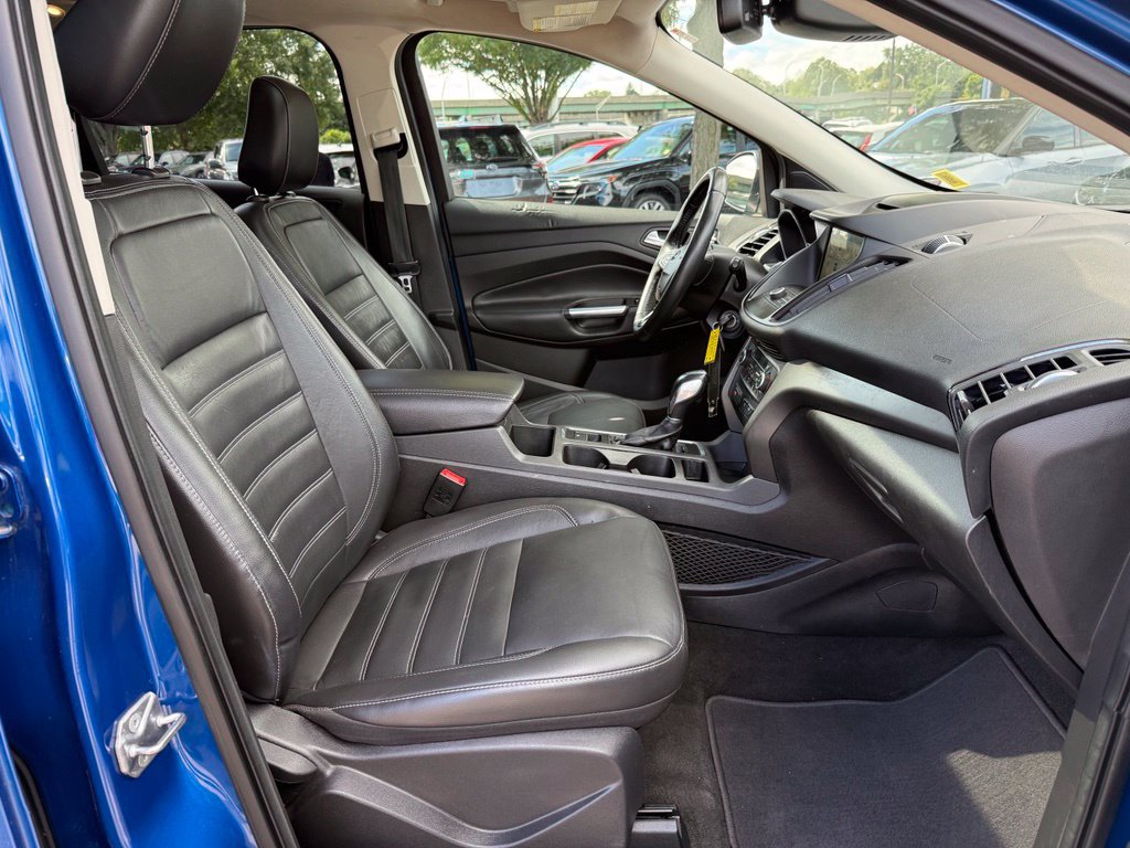 Used 2018 Ford Escape SEL w/ Ford Safe & Smart Package AWD/4WD image 28