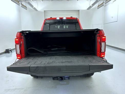 Used 2022 Ford F250 Lariat w/ Lariat Ultimate Package AWD/4WD image 22