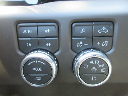 New 2026 GMC Sierra 1500 Denali w/ Denali Reserve Package AWD/4WD image 18