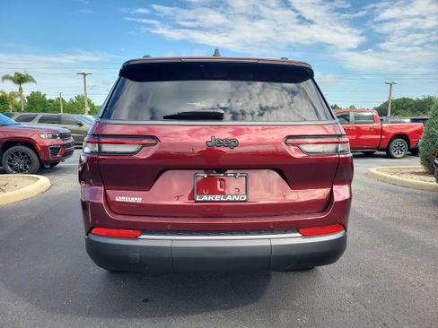 New 2026 Jeep Grand Cherokee L Limited RWD image 7