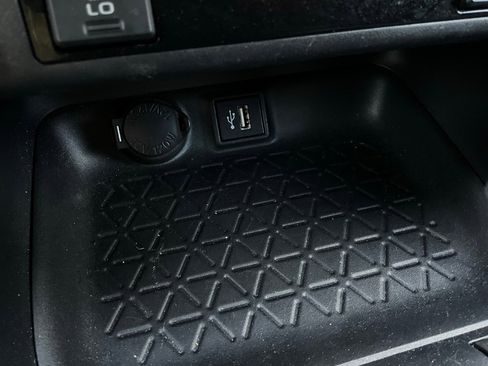 Used 2025 Toyota RAV4 XLE image 25