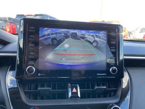 Used 2022 Toyota Corolla Cross LE image 17