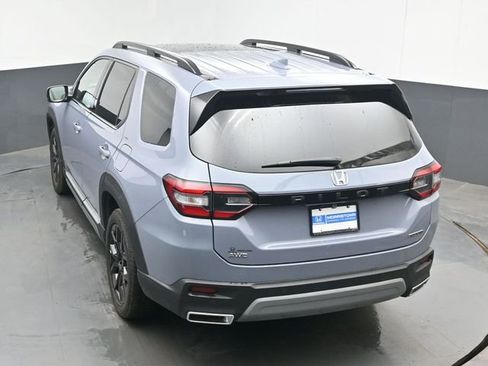 Used 2025 Honda Pilot Touring image 37