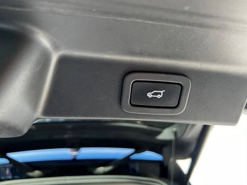 Used 2017 Jaguar F-PACE Prestige AWD/4WD image 26