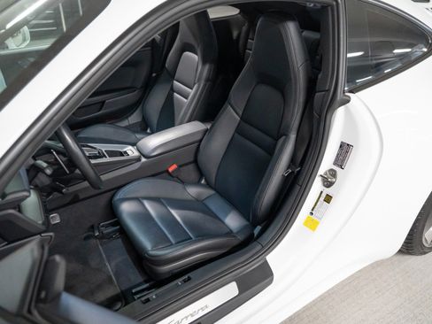 Certified 2024 Porsche 911 Carrera RWD image 5