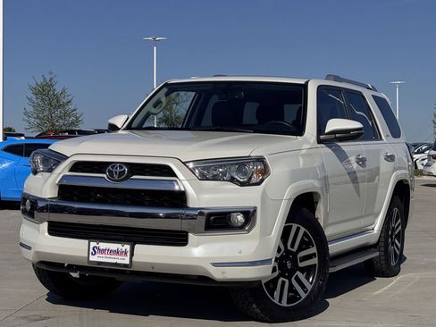 Used 2018 Toyota 4Runner Limited image 1