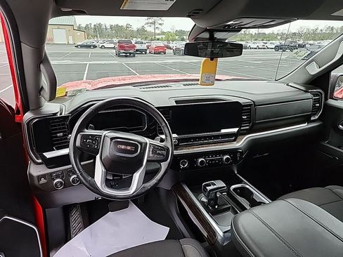 Used 2024 GMC Sierra 1500 Elevation image 3