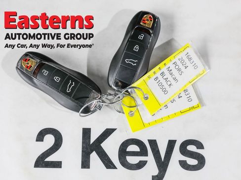 Used 2024 Porsche Macan image 27