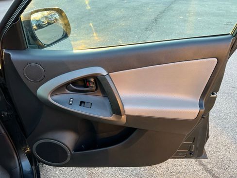 Used 2012 Toyota RAV4 Limited image 25