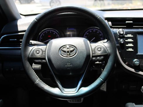 Used 2018 Toyota Camry SE FWD image 25