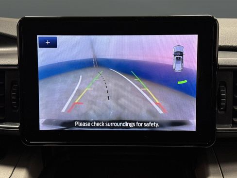 Used 2023 Ford Explorer XLT image 11