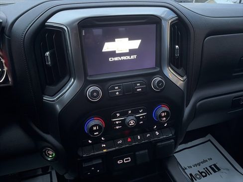 Used 2022 Chevrolet Silverado 1500 LT Trail Boss w/ LT Trail Boss Premium Package image 18