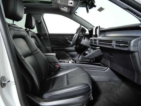Certified 2022 Lincoln Corsair AWD w/ Premium Package image 10