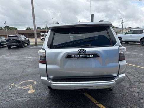 Used 2023 Toyota 4Runner TRD Off-Road Premium w/ Moonroof Package AWD/4WD image 6