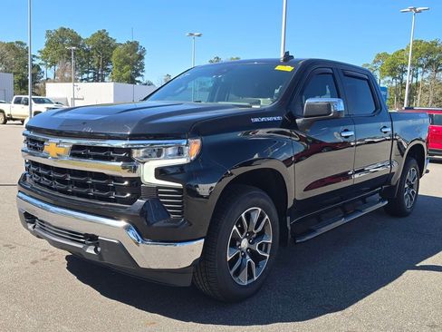 Used 2022 Chevrolet Silverado 1500 LT w/ Leather Package image 7