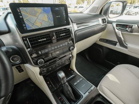 Used 2023 Lexus GX 460 Premium image 10