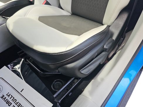 Used 2019 Jeep Compass Latitude w/ Popular Equipment Group FWD image 24