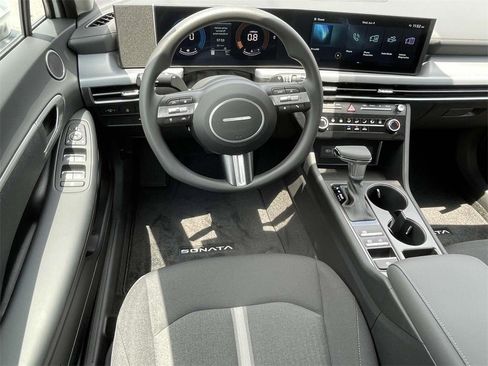 New 2025 Hyundai Sonata SE image 11