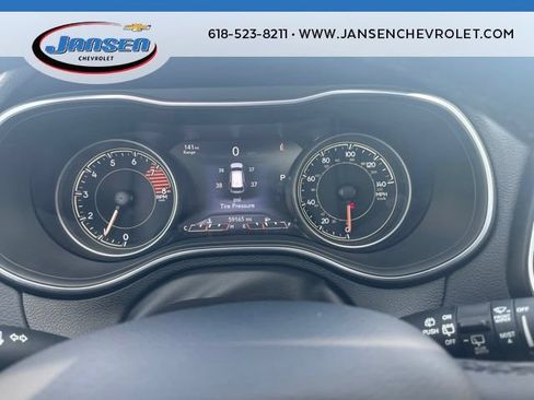Used 2022 Jeep Cherokee Latitude Lux w/ Sun & Sound Group AWD/4WD image 23