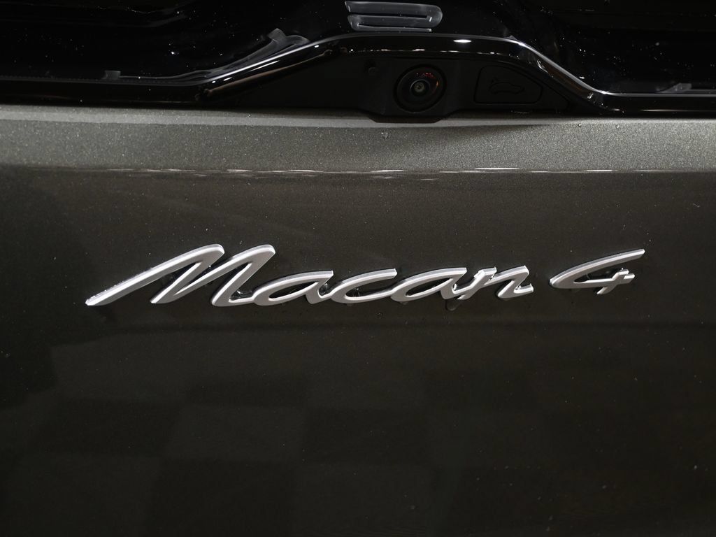 Used 2026 Porsche Macan 4 Electric AWD/4WD image 42