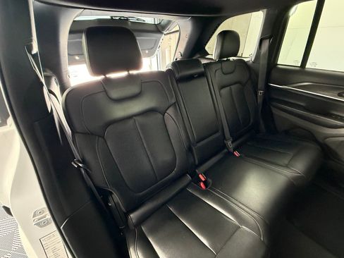 Used 2024 Jeep Grand Cherokee Limited AWD/4WD image 32