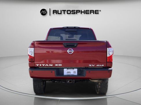 Used 2017 Nissan Titan SV image 8