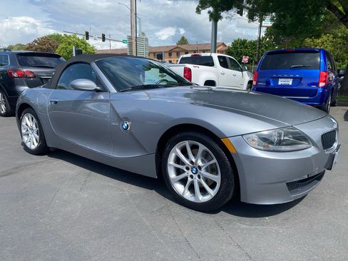 Used 2007 BMW Z4 3.0i RWD image 7