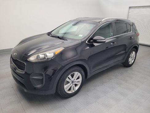 Used 2018 Kia Sportage LX w/ LX Technology Package FWD image 2