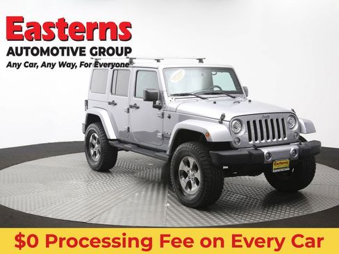 Used 2017 Jeep Wrangler Unlimited Sahara w/ Max Tow Package AWD/4WD image 52