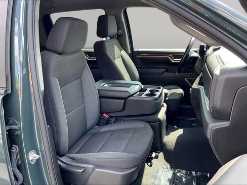 Used 2025 Chevrolet Silverado 1500 LT AWD/4WD image 8