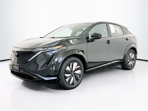 Used 2024 Nissan Ariya AWD image 3