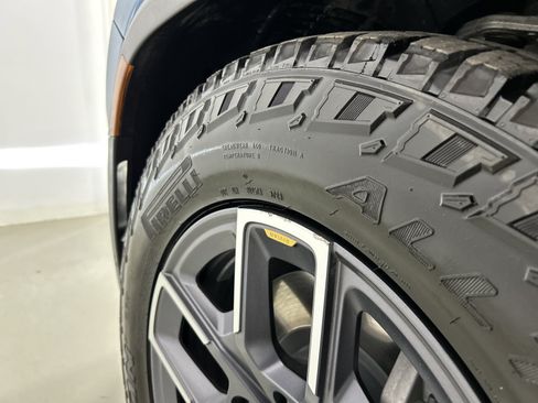 Used 2024 Rivian R1T Adventure AWD/4WD image 33