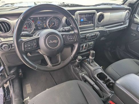 Used 2021 Jeep Wrangler Sport AWD/4WD image 15